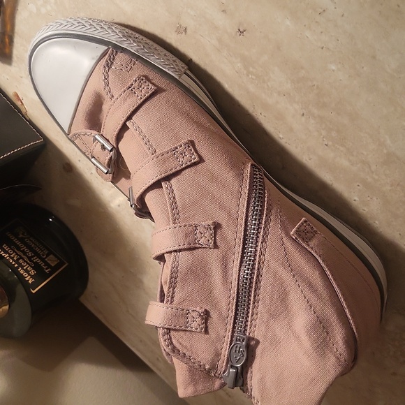 Ladies zipper gym shoe - Picture 2 of 3